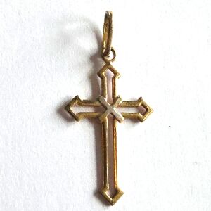 Cross Pendant Gold Tone Charm Crucifix Christian Catholic Religious Jewelry